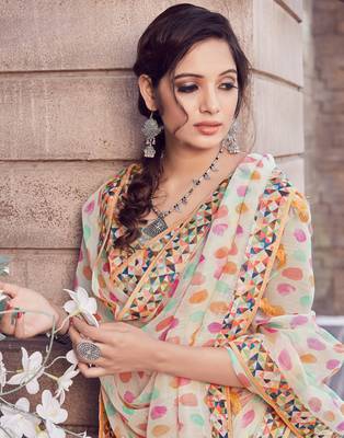 Off white printed silk blend saree with blouse 2