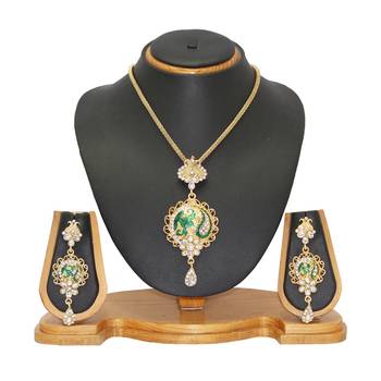 Green pendants 1