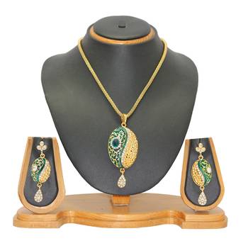 Green pendants 1