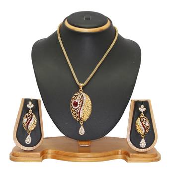 Maroon pendants 1