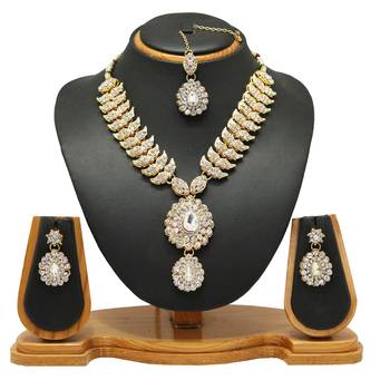 White necklaces 1