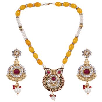Yellow necklaces 1