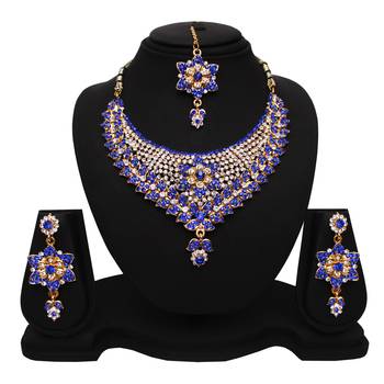 Blue necklaces 1