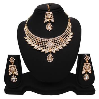White necklaces 1