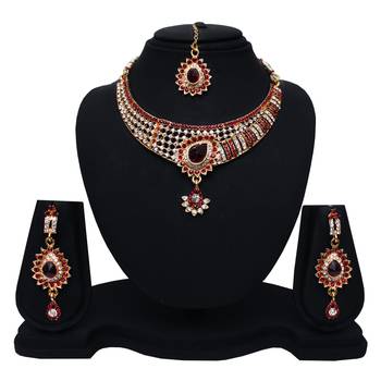 Maroon necklaces 1