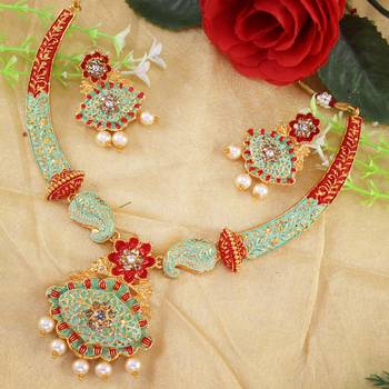 Multicolor necklaces 1