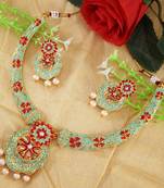 Multicolor necklaces