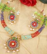 Multicolor necklaces