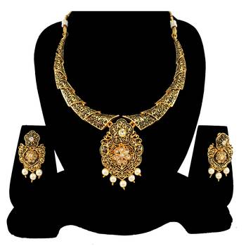 Black necklaces 2