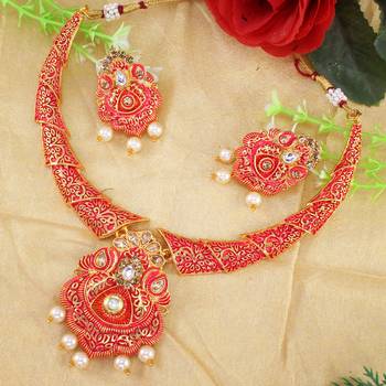 Pink necklaces 1