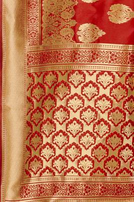 Red woven art  silk saree with blouse 4