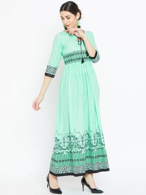 Green printed cotton kurtas-and-kurtis 3