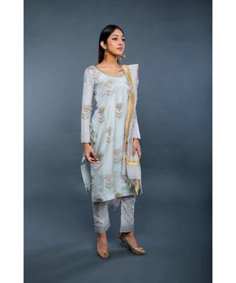 Show Shaa Ice Blue SCOTTISH THISTLE KURTA SET 4