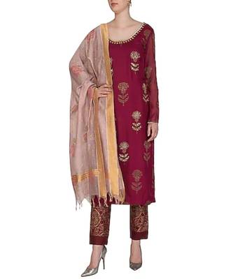 Show Shaa Barn Red SCOTTISH THISTLE KURTA SET 1
