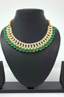 Green ruby  necklace-sets