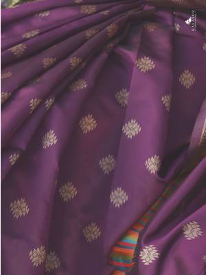 Purple woven pochampally saree with blouse 4