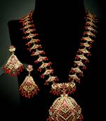 Red pearl necklace-sets