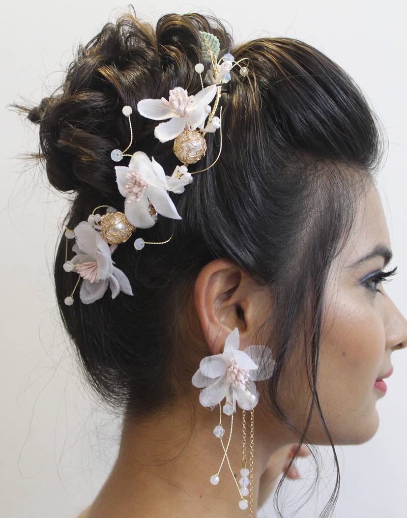 Beautiful 1 Pc White and Golden Bridal Flower Hair Accessory with Earrings for women and Girls