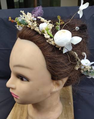 Beautiful 1 Pc Multicolor Bridal Flower Hair Accessory/ HeadPiece for women and girls 4
