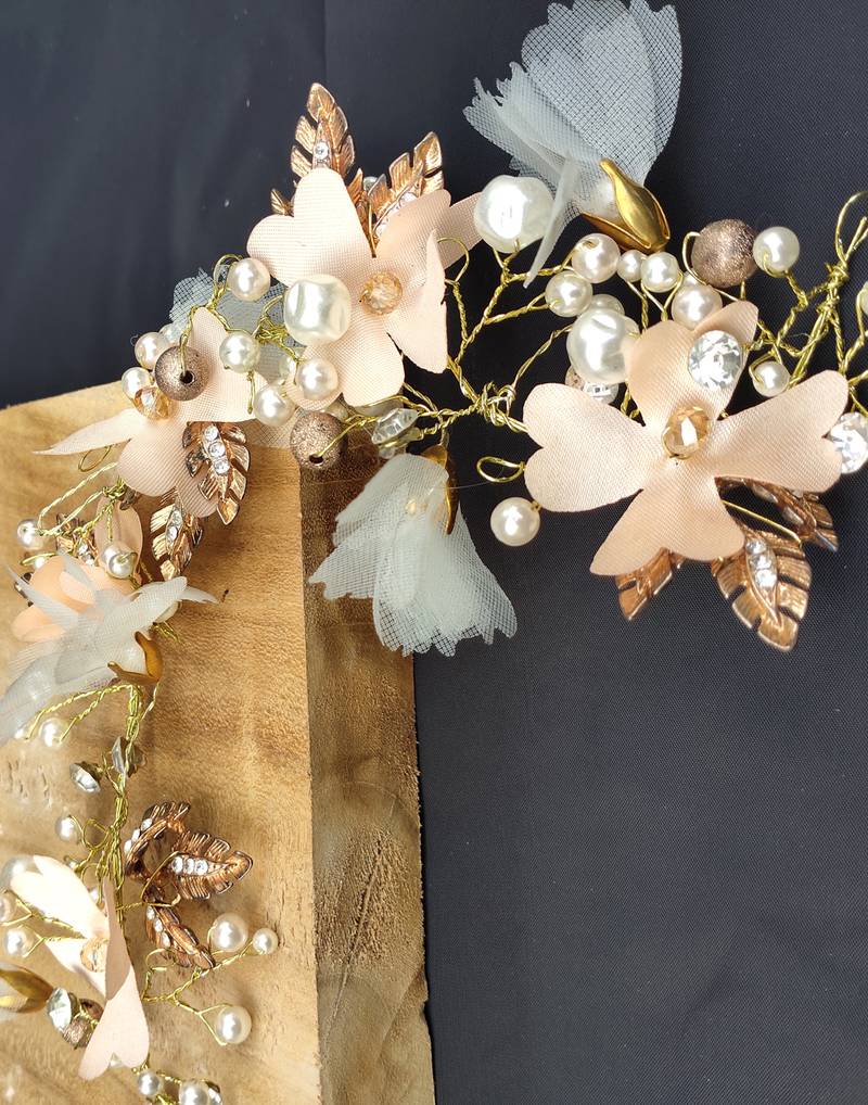 Beautiful 1 Pc Multicolor Bridal Flower Hair Accessory/ HeadPiece for Women and Girls