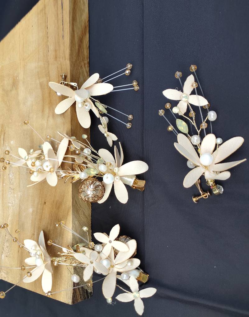 Beautiful 1 Pc Beige And Golden Bridal Flower Hair Accessory/ HeadPiece with Earrings for Women and Girls