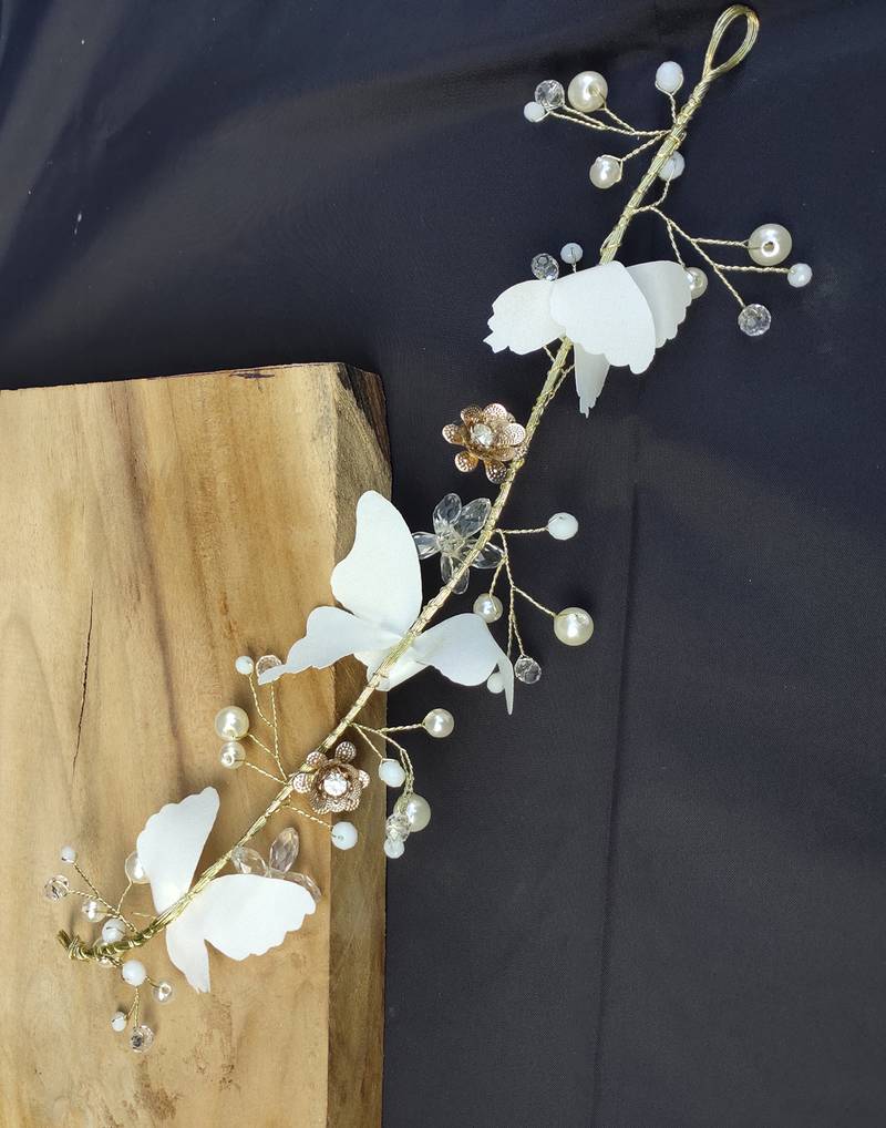 Beautiful 1 Pc White and Golden Bridal Flower Hair Accessory/ HeadPiece for Women and Girls