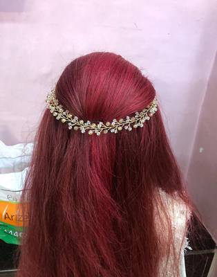 Beautiful 1 Pc White and Golden Bridal Flower Hair Accessory/ HeadPiece for Women and Girls 3