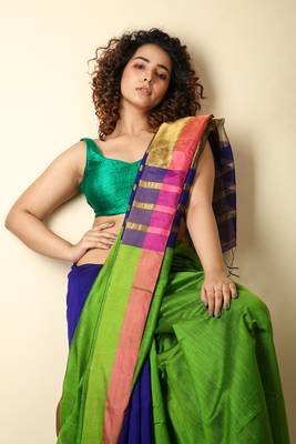 Light green woven blended cotton saree with blouse 3
