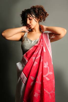 White woven blended cotton saree with blouse 3
