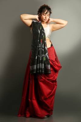 Dark red woven blended cotton saree with blouse 1