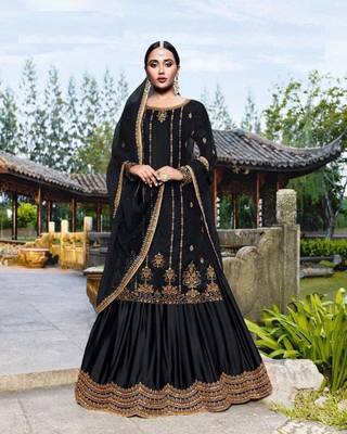 Black embroidered velvet salwar 1