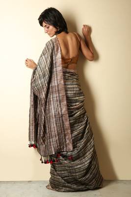  black woven jute saree with blouse 2