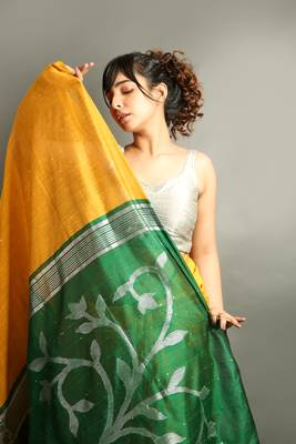 Yellow woven blended cotton saree with blouse 3
