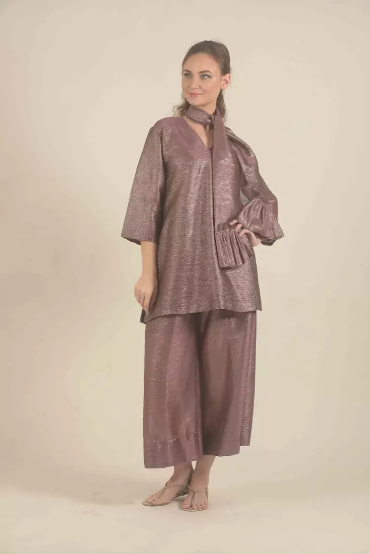 Rina Dhaka wine hand woven linen lurex 3 pcs kurta set with ancle length flair pants