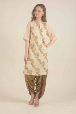  Gold hand woven kurta set with dhoti 1