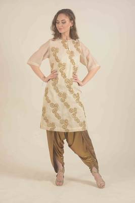  Gold hand woven kurta set with dhoti 3