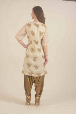  Gold hand woven kurta set with dhoti 5
