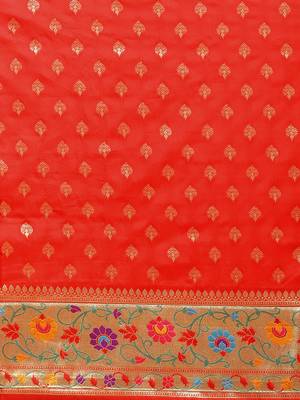 Red woven semi silk saree  with blouse 5