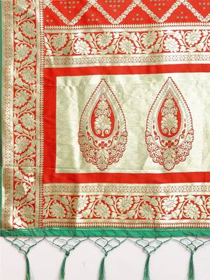Green woven semi silk saree  with blouse 5