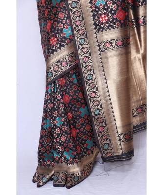 multicolor Embroidered banarasi saree with blouse 4