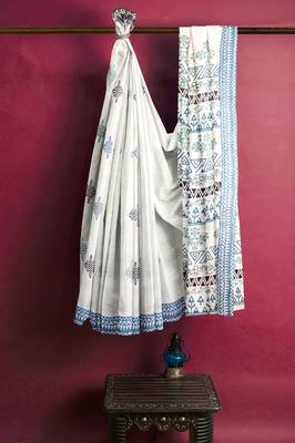 Handloom Off-White Malmal Khadi Saree with Elegant Block Prints on Pallu and Border 5