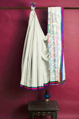 Handloom Off-White Malmal Khadi Saree with Intricate Block Prints on Pallu 5