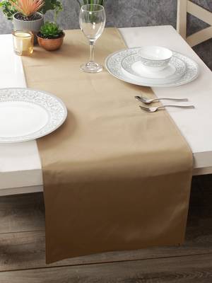 Table Runner 1