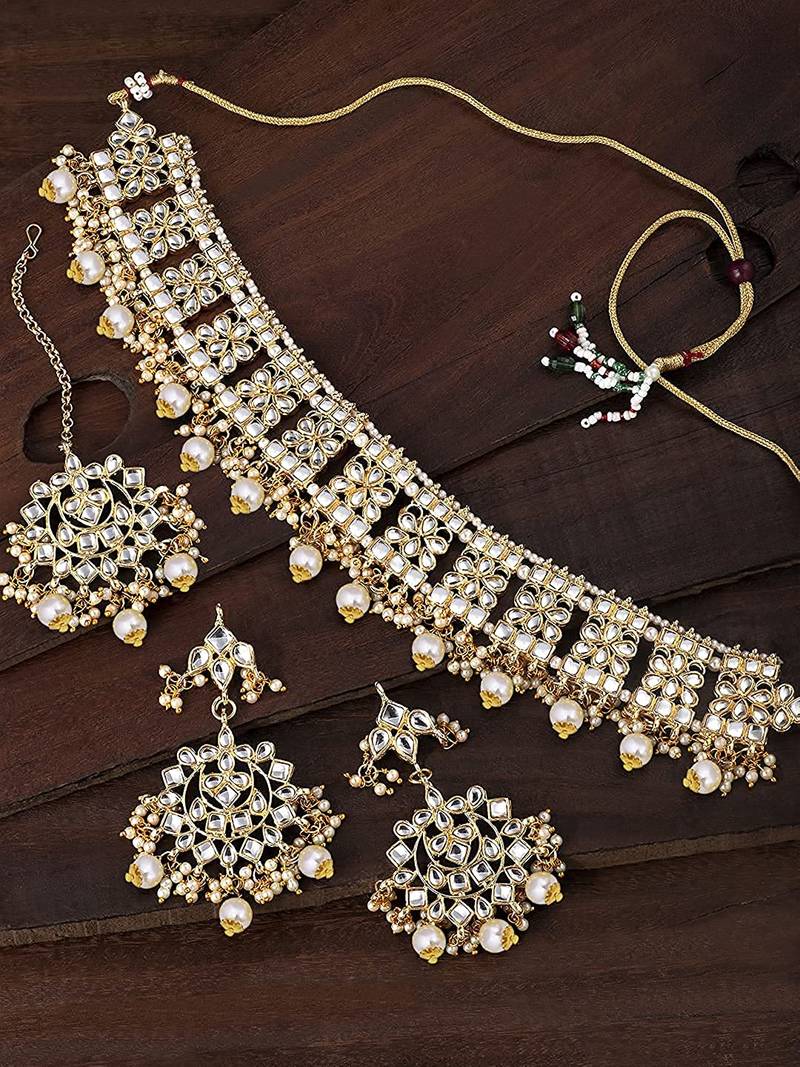Traditional Kundan Choker Necklace Set with Earrings & Maang Tikka For Women 