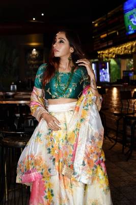 Off-white embroidered organza semi stitched lehenga 1