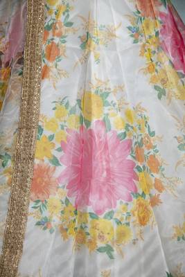 Off-white embroidered organza semi stitched lehenga 3