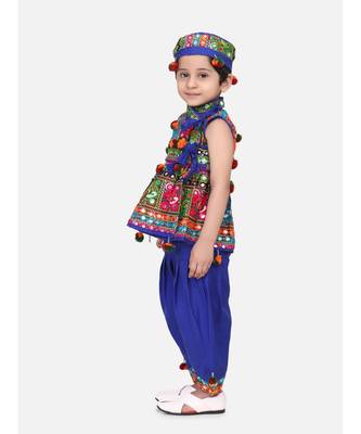 blue Sleeveless Mirror work kedia dhoti set 3