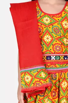 Bandhani Chaniya Choli With Frill Dupatta