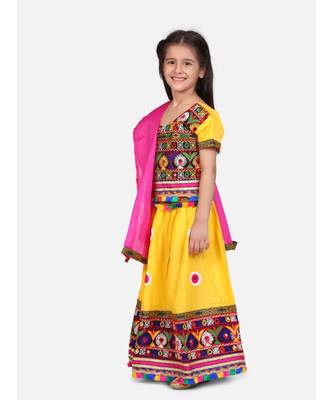 Mirror Embroidery Chaniya Choli 3