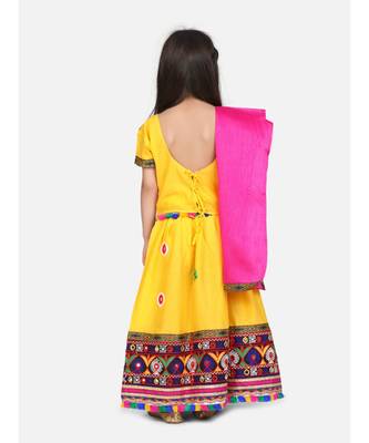 Mirror Embroidery Chaniya Choli 4